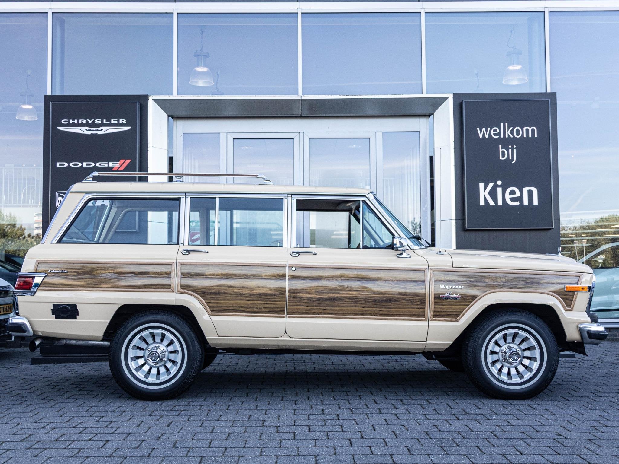 Jeep Wagoneer 5.9 V8 Limited Wagon, Auto's, Automaat, Stof, Gebruikt, 8 cilinders