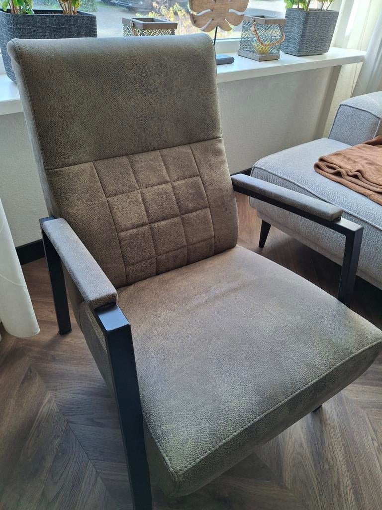 Groene leren leunstoel, Huis en Inrichting, Fauteuils, Ophalen, Zo goed als nieuw, 75 tot 100 cm, Leer