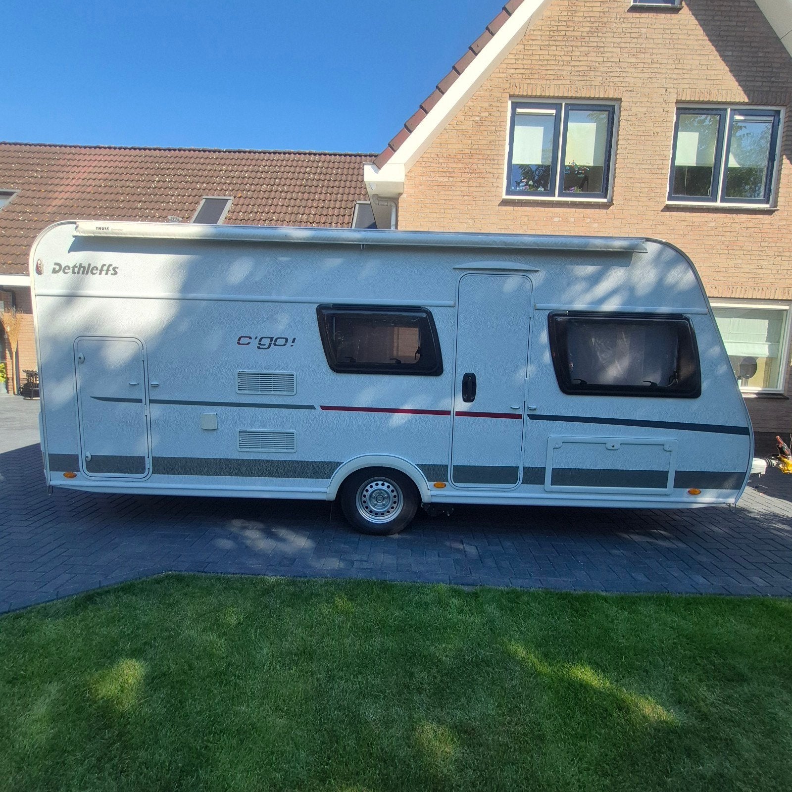 Dethleff C'Go 495 met stapelbed, Treinzit, Particulier, Vast bed, 1000 - 1250 kg