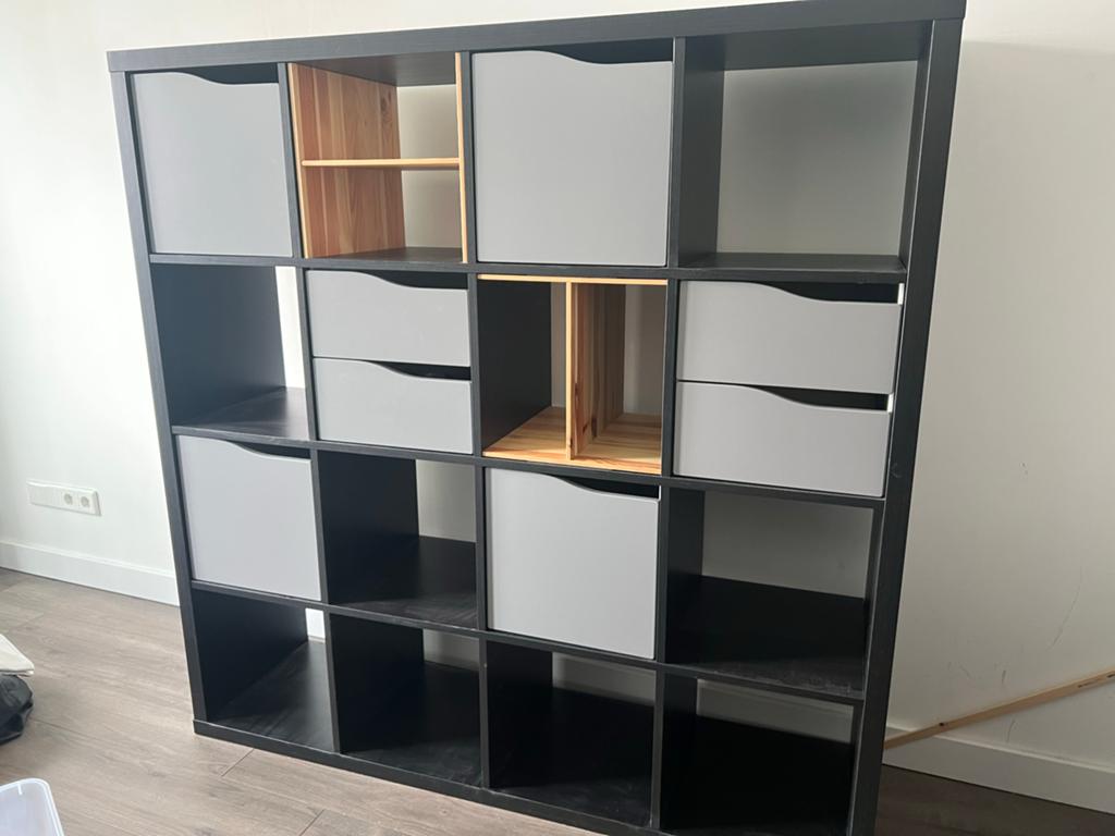 IKEA Kallax Kast met Lades en Inzetstukken - Zwart, Gebruikt, 100 tot 150 cm, Ophalen of Verzenden, Met lade(s)
