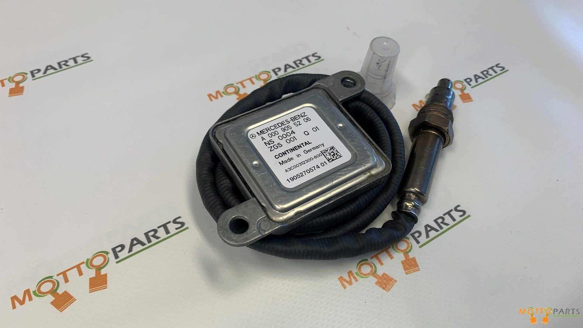 Mercedes-Benz NOx sensor A0009055206 - A3C00312300 ZGS001Q01, Gebruikt, -, -, Ophalen of Verzenden