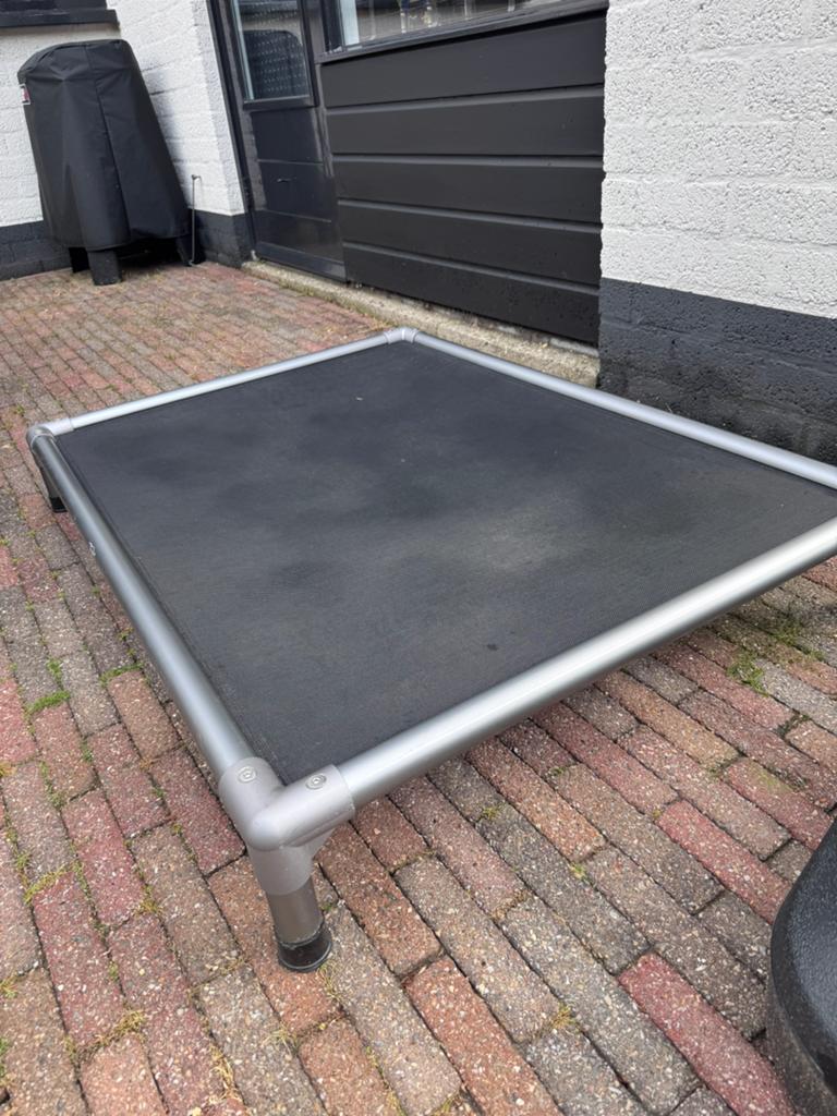 Groot Hondenbed/ stretcher, Ophalen, Zo goed als nieuw