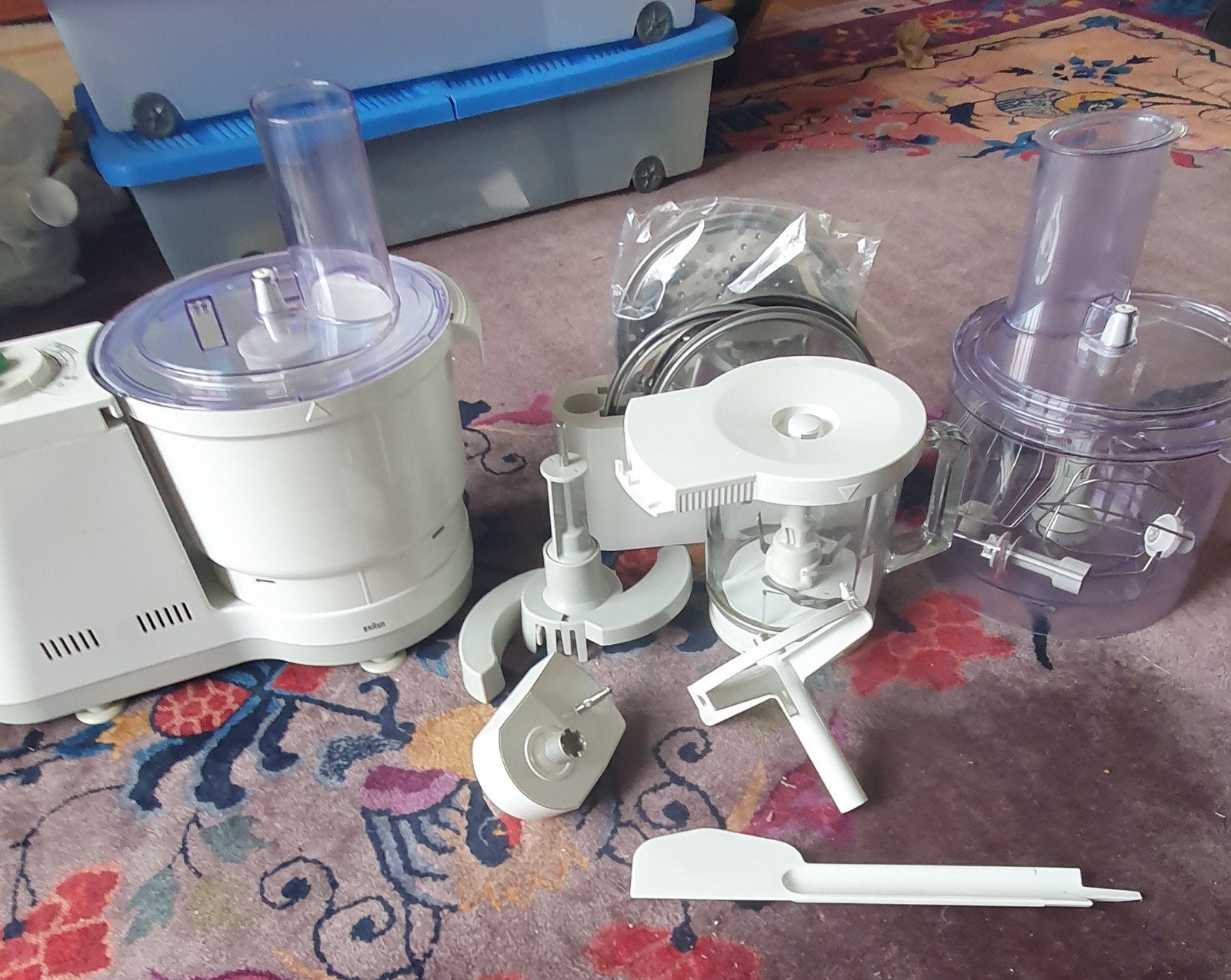 Braun Keukenmachine met diverse accessoires, Gebruikt, 3 snelheden of meer, Ophalen of Verzenden, 2 tot 3 liter