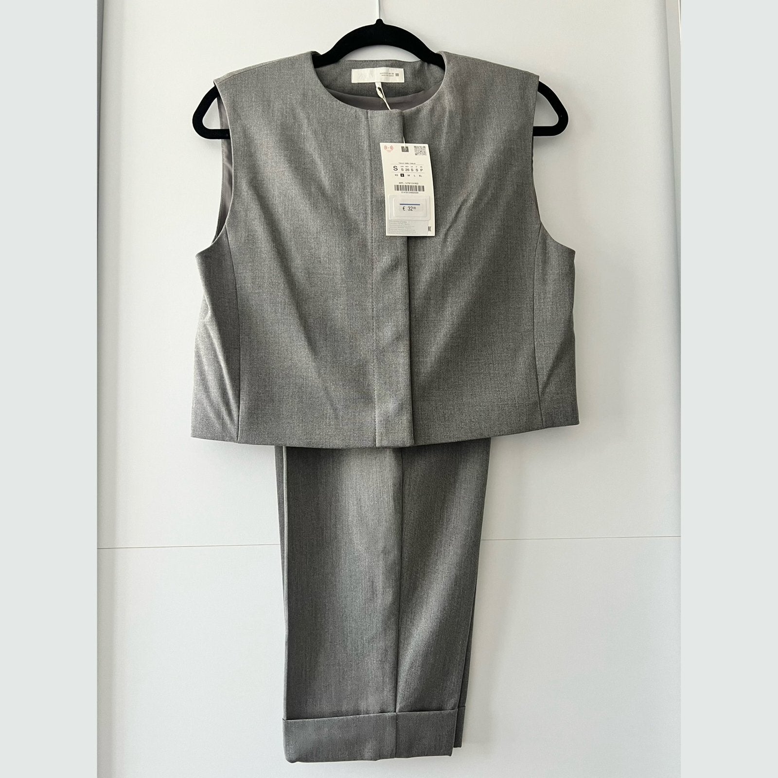 Zara grijze set - maat S / M, Kostuum of Pak, Nieuw, Ophalen of Verzenden, Maat 36 (S)