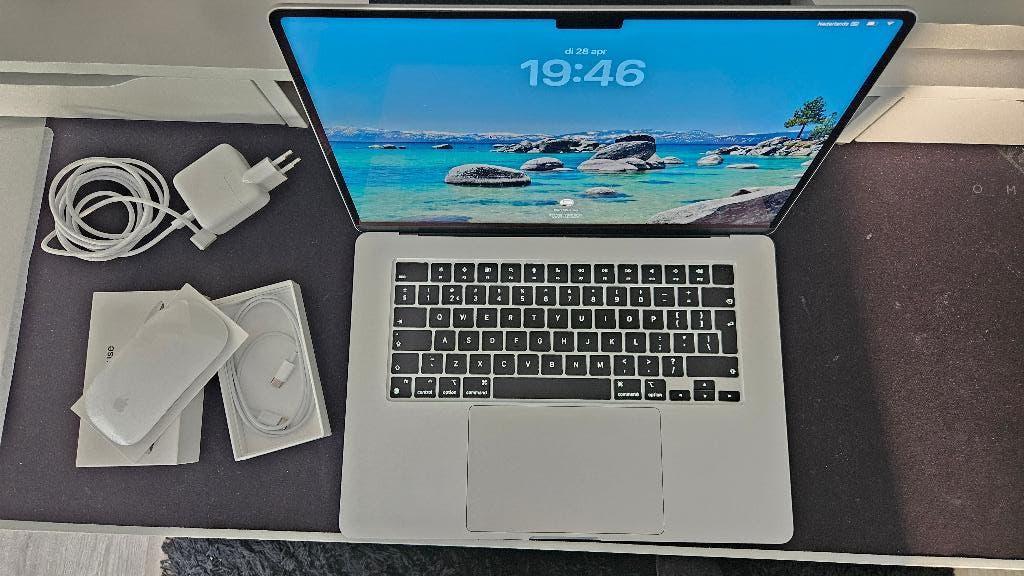 Macbook Air M3, 15 inch, 16 GB, 512 GB + Magic Mouse, 512 GB, Ophalen of Verzenden, Zo goed als nieuw, MacBook Air