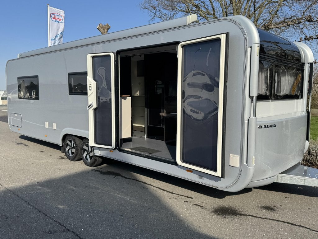 Adria Astella 754 DP Tiny house,topmodel van Adria, Caravans en Kamperen, Bedrijf, Adria, Overige typen, 2000 kg en meer