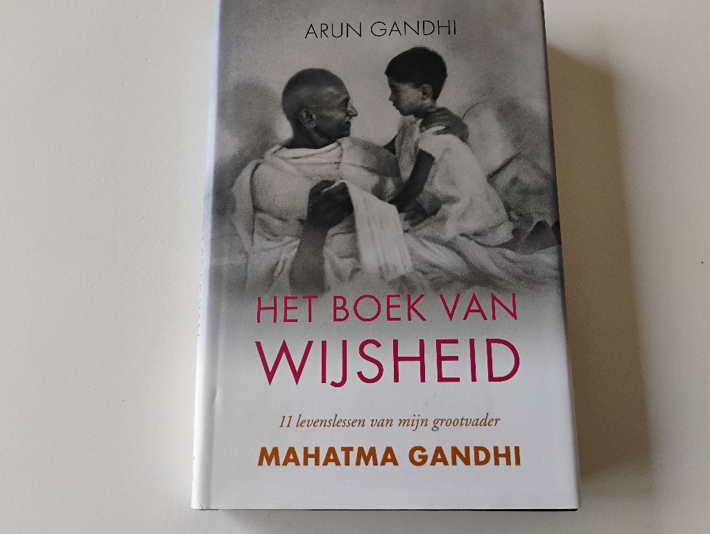 Boek Het boek der wijsheid Arun Gandhi 11 levenslessen, Boeken, Esoterie en Spiritualiteit, Spiritualiteit algemeen, Overige typen