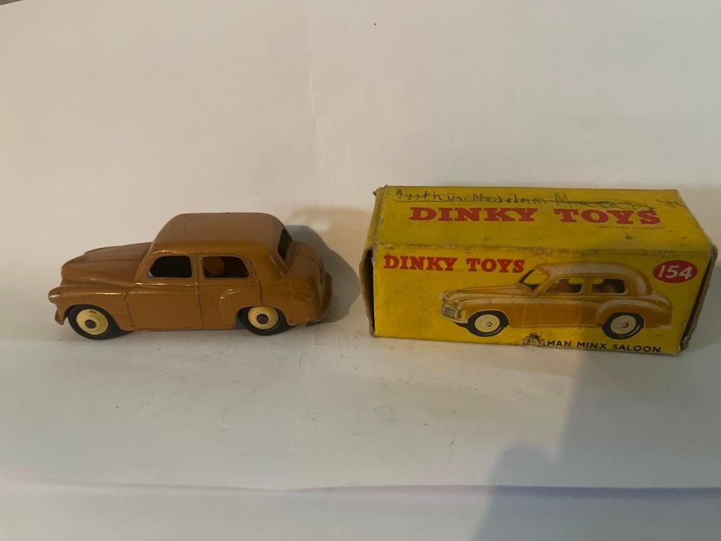 Dinky Toys Hillman Minx Saloon 154 met originele doos, Overige merken, Gebruikt, 1:50 of kleiner, Auto