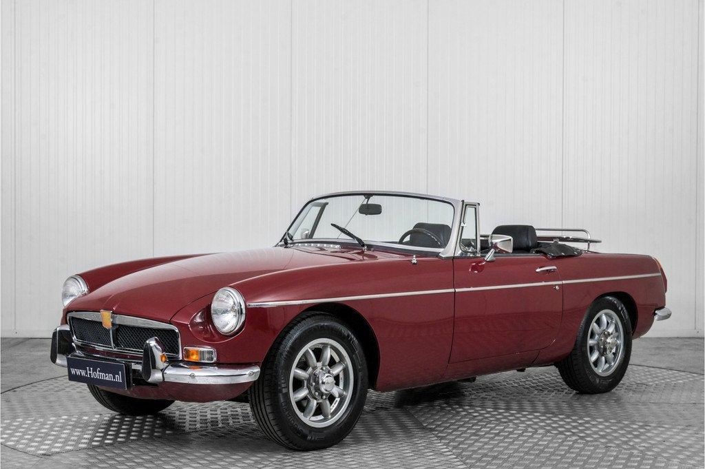 MG B MGB metal dash overdrive . (bj 1973), B, Achterwielaandrijving, Gebruikt, 4 cilinders