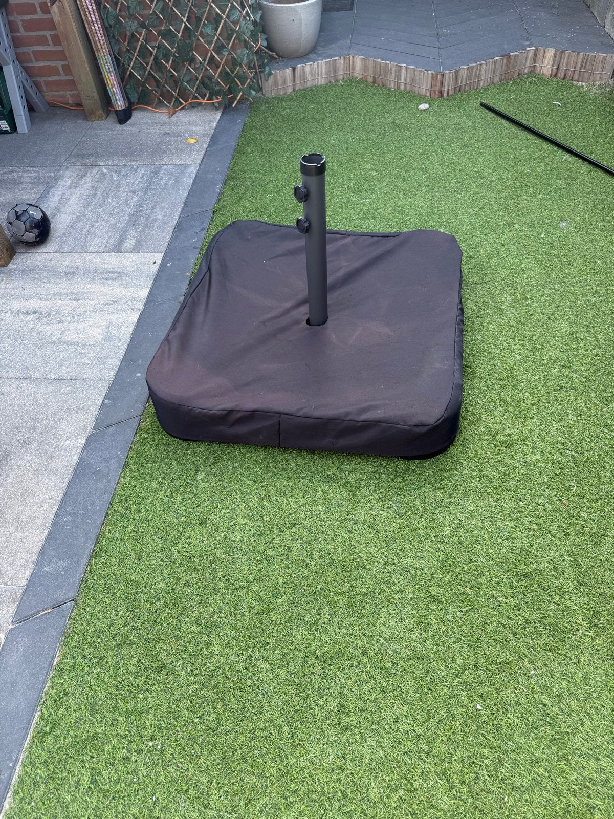 Parasolvoet 73x73 cm - Zelf te vullen tot 90 kg, Tuin en Terras, Parasols, Ophalen, Zo goed als nieuw, Minder dan 1 meter, Parasolvoet