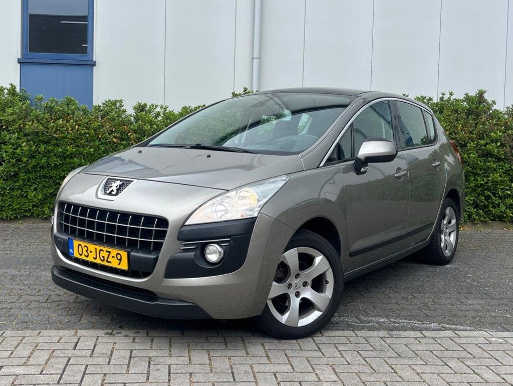 PEUGEOT 3008 1.6 16V VTI Première, Auto's, Metallic lak, Stof, Gebruikt, Zwart