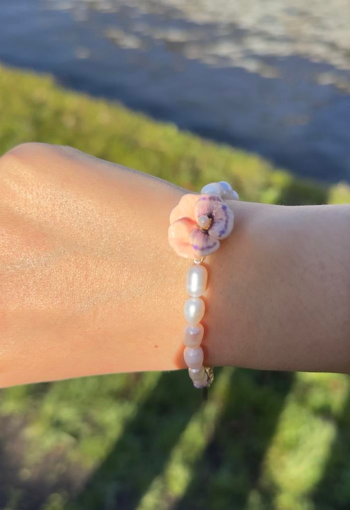 Les Néréides vergulde armband met natuurlijke parels, Overige materialen, Ophalen of Verzenden, Zo goed als nieuw, Met bedels of kralen