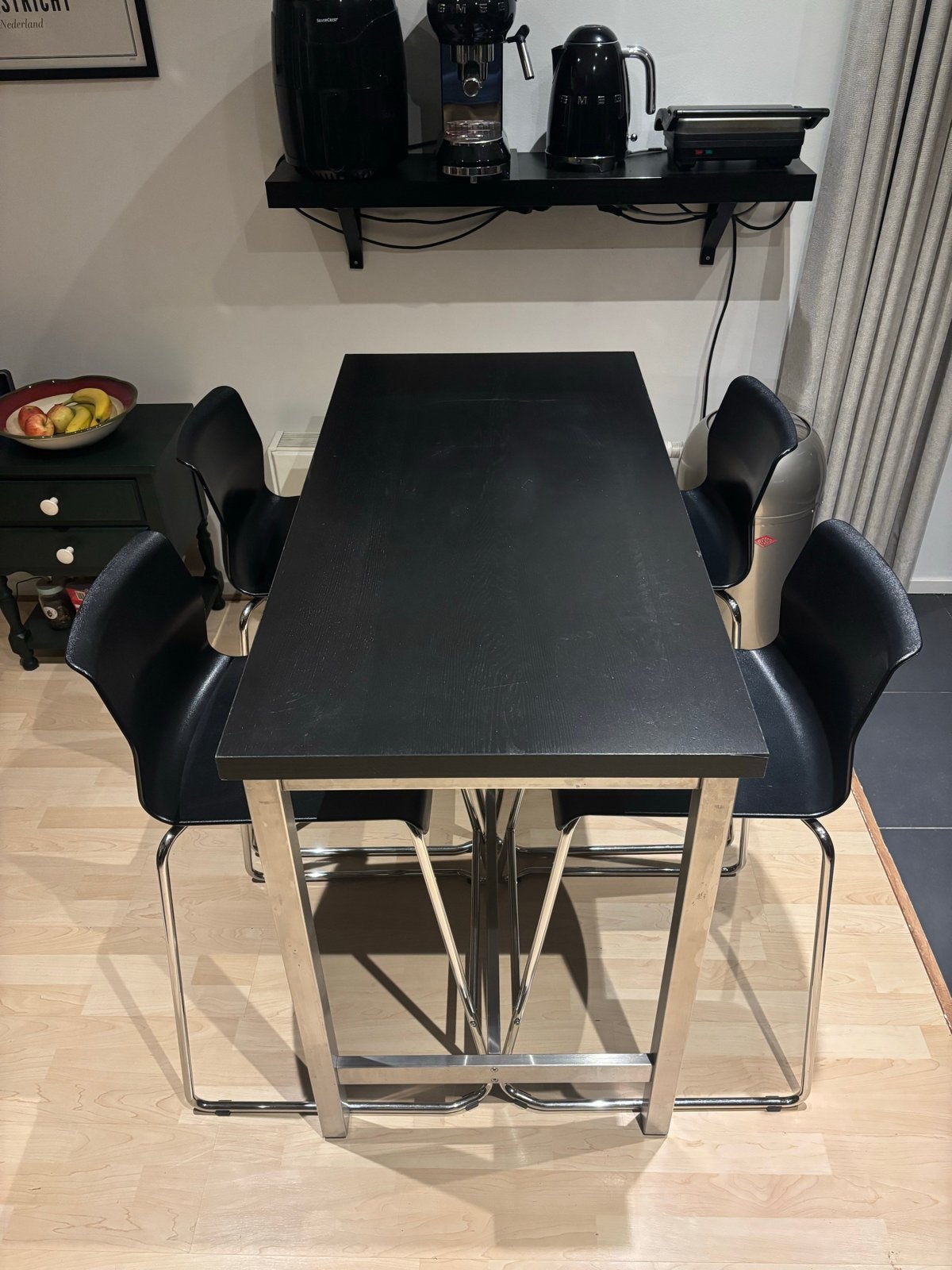 Bartafel met 4 barkrukken - Zwart/Metaal, Huis en Inrichting, Ophalen, Gebruikt, 100 tot 150 cm, 50 tot 100 cm