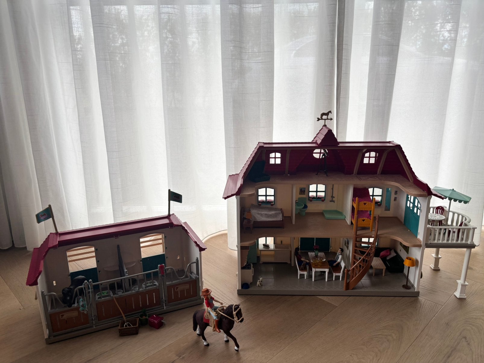 Schleich landhuis helemaal compleet., Ophalen, Gebruikt, Poppenhuis