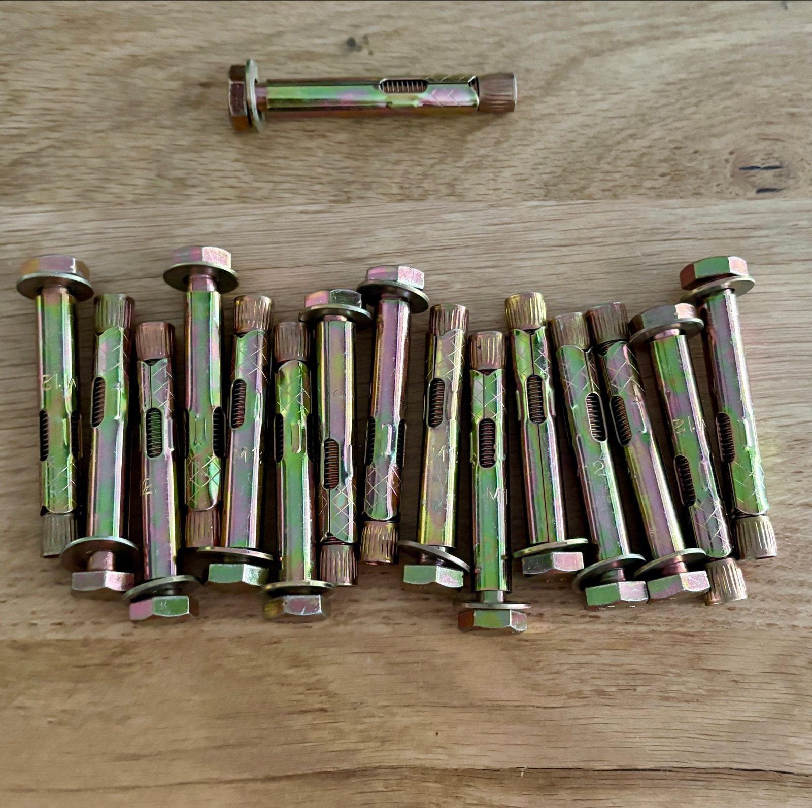 Keilbout M12 - 8 cm lang. 16 stuks, Doe-het-zelf en Verbouw, IJzerwaren en Bevestigingsmiddelen, Ophalen of Verzenden, Nieuw, 50 tot 100 mm