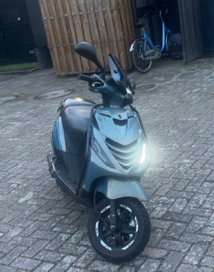 Piaggio zip 80cc full malossi, Fietsen en Brommers, Ophalen, Zip, Zo goed als nieuw, Benzine