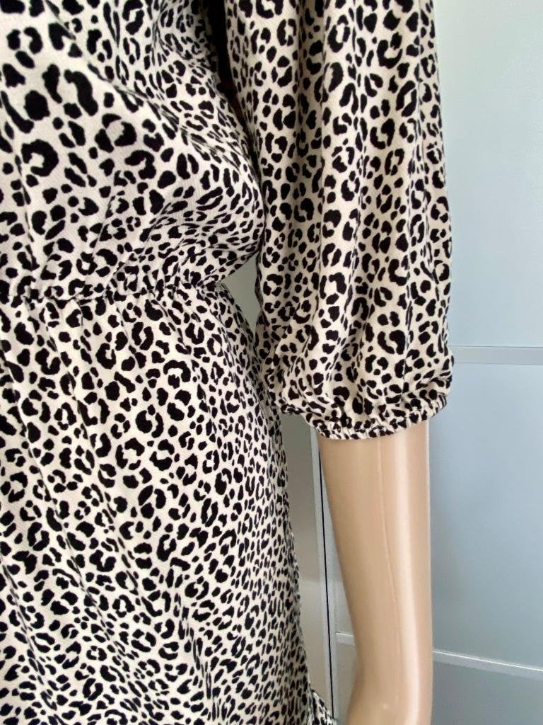 i448 Nikkie maat 36=S jurk jurkje beige/zwart, Kleding | Dames, Jurken, Beige, Ophalen of Verzenden, Zo goed als nieuw, Nikkie