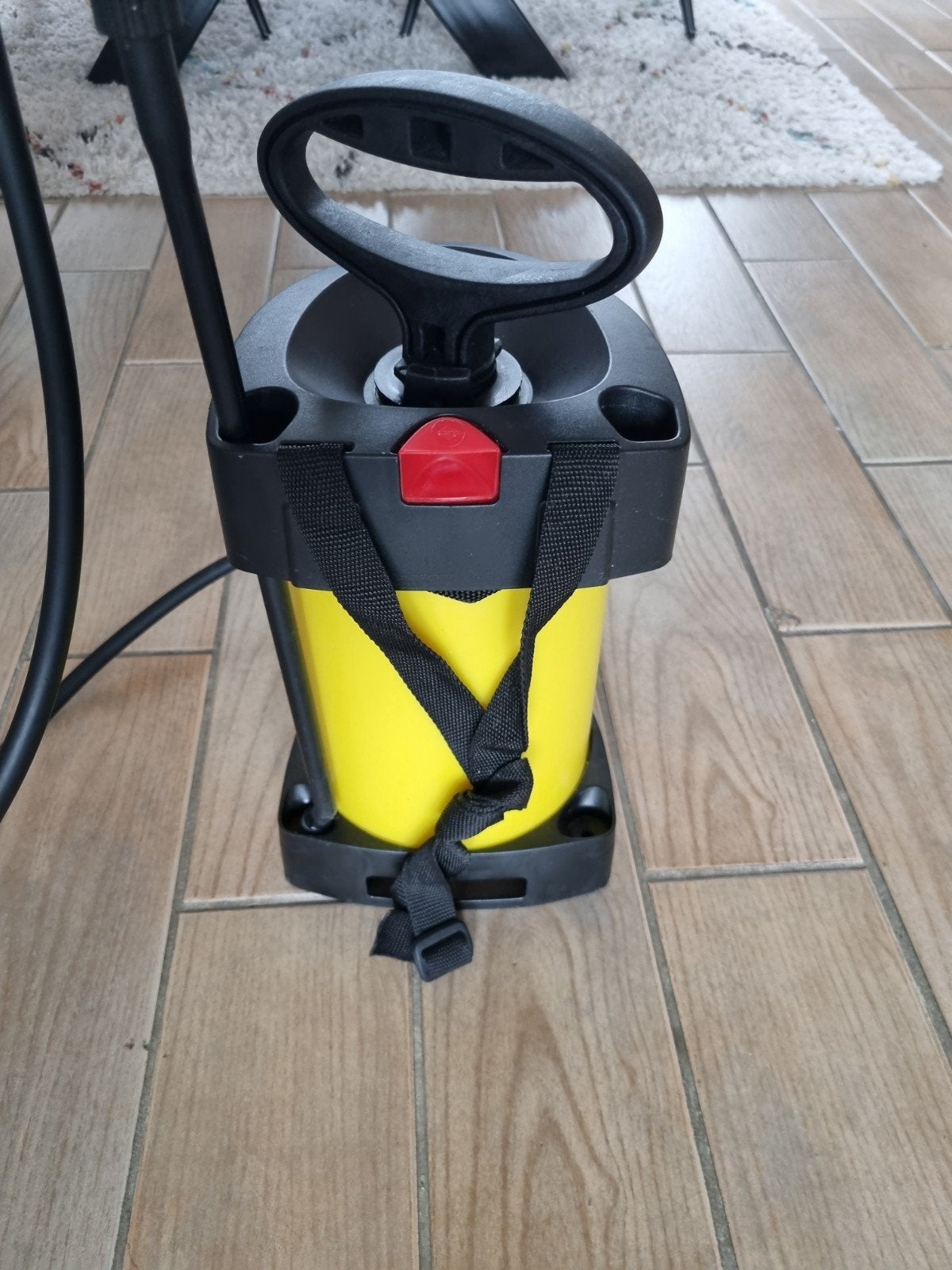 Mesto schouderspuit Flori compact ( zie omschrijving ), Ophalen, Zo goed als nieuw