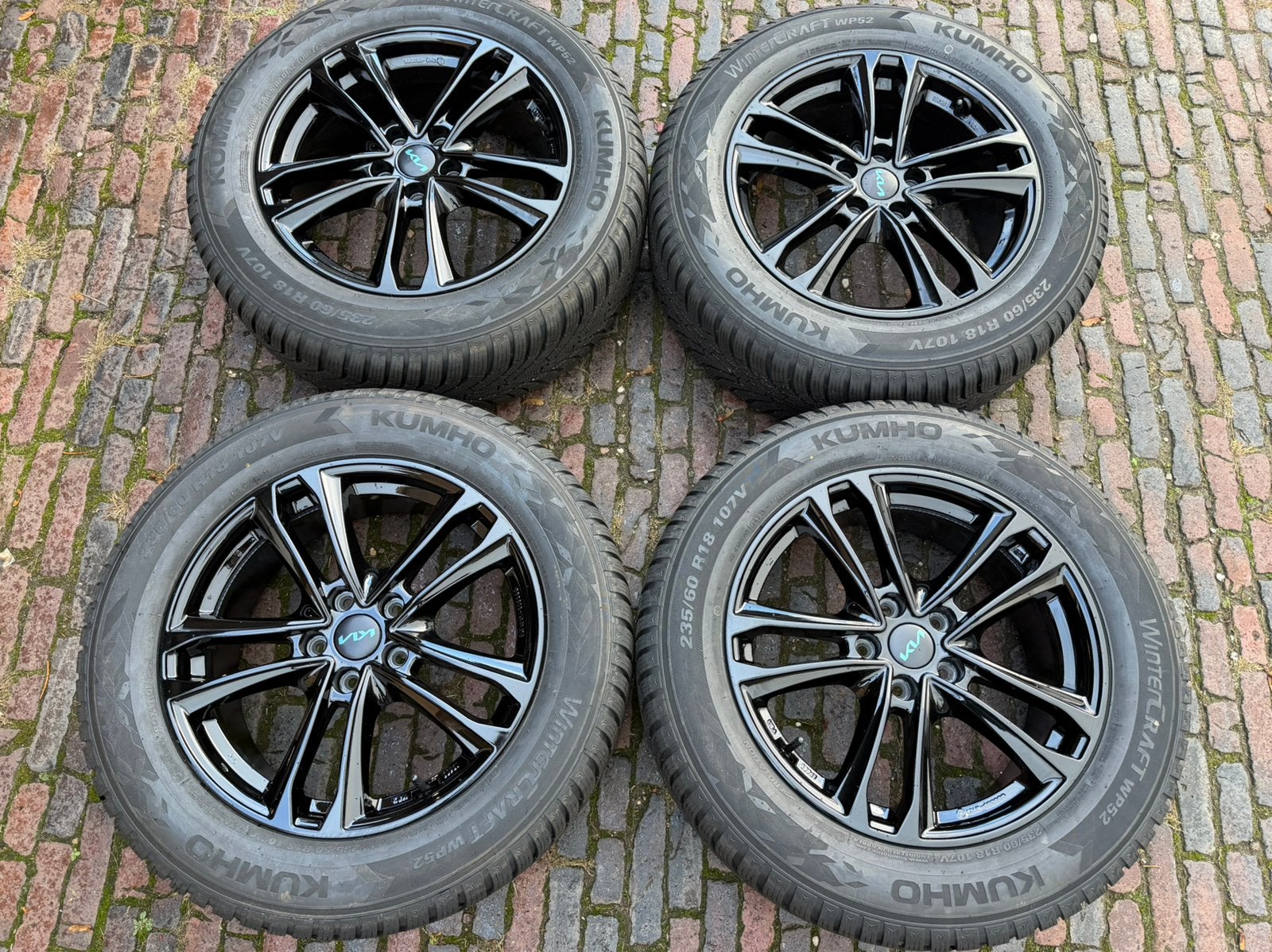NIEUWE 18” Kia Sorento velgen -TPMS- 235/60R18 winterbanden, 18 inch, Banden en Velgen, Nieuw, 235 mm