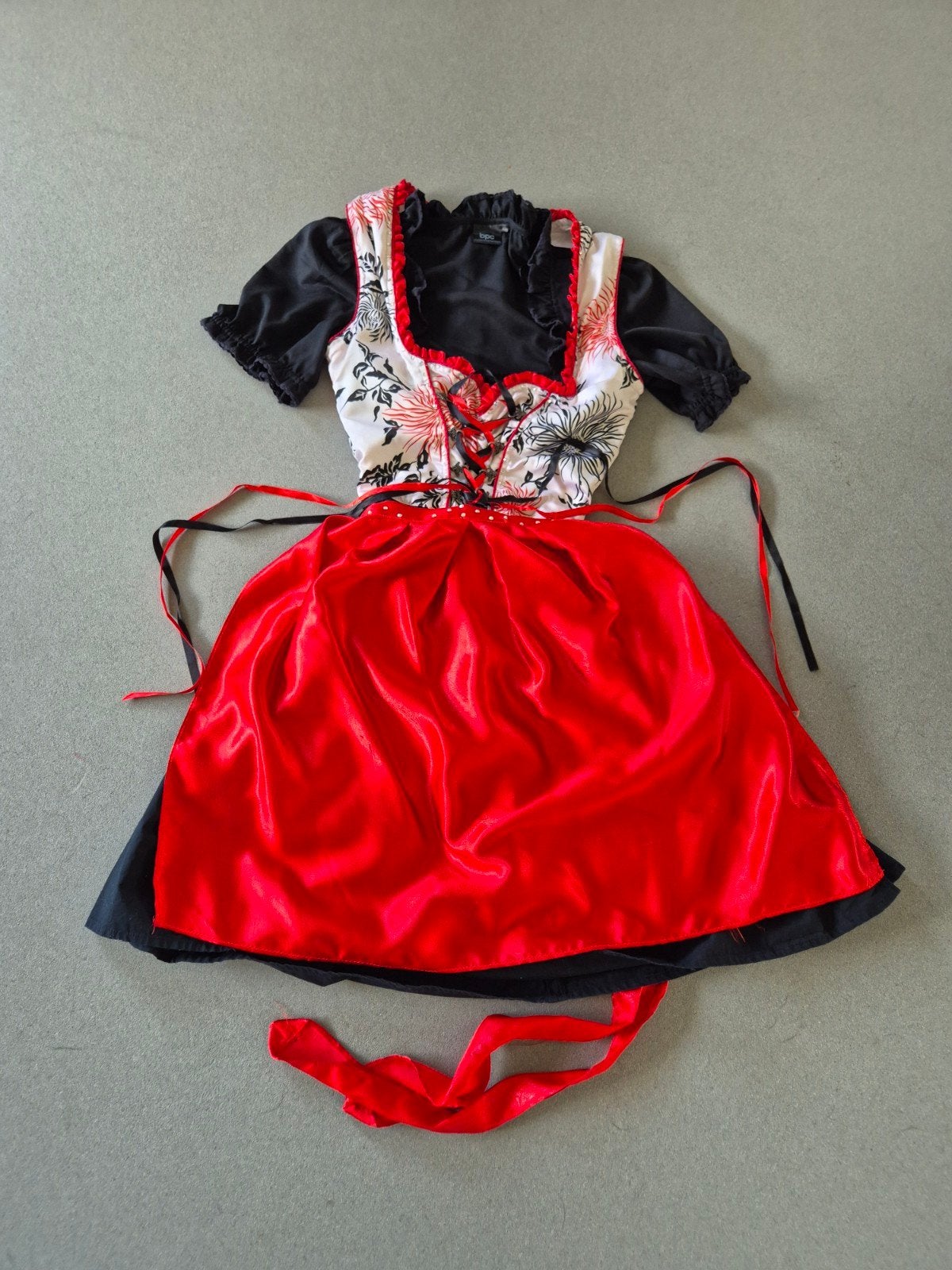 Dirndl, Maat 38/40 (M), Carnaval, Ophalen of Verzenden, Zo goed als nieuw