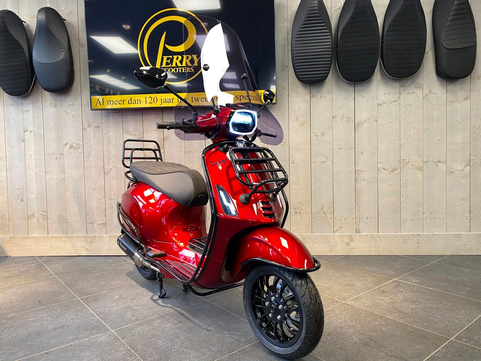 Vespa Sprint 2026 FL Exclusive Specialpaint 2026 | 4 jaar fa, Fietsen en Brommers, Gedempte oude gracht 112
2011GW  Haarlem, NL