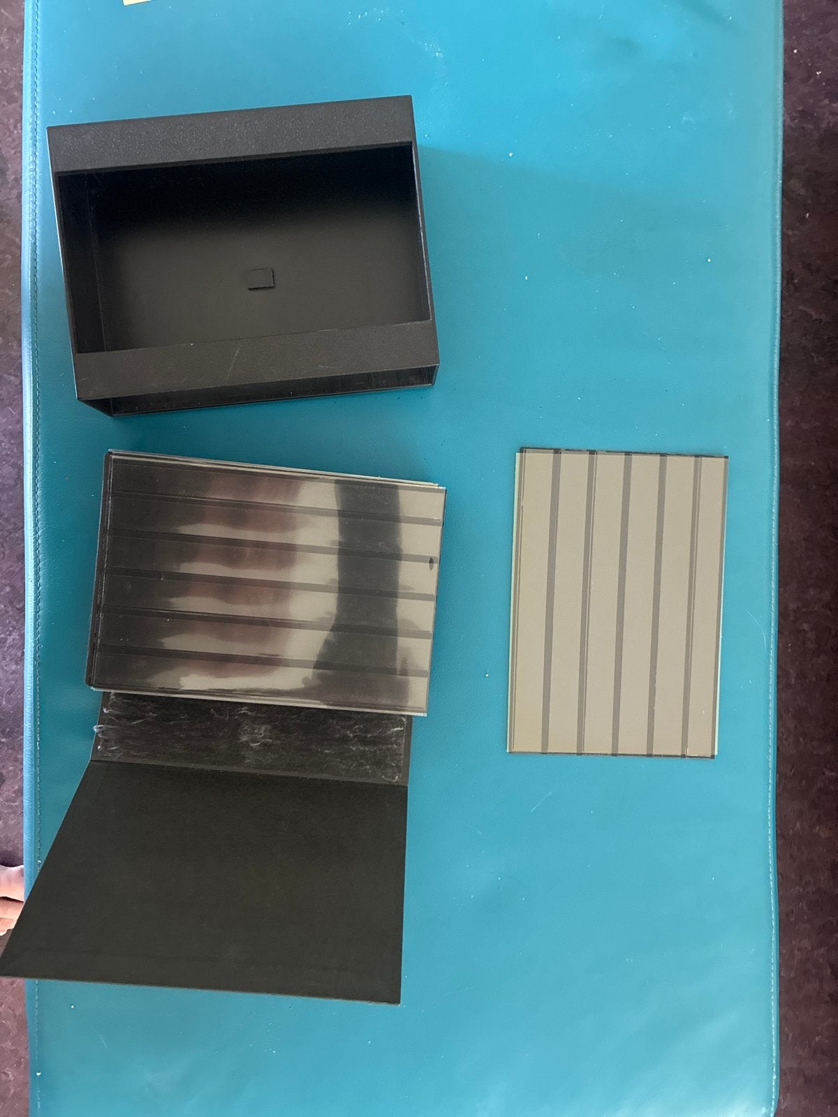 Zwart opbergdoosje voor het opbergen van postzegels, Ophalen of Verzenden, Opbergdoos