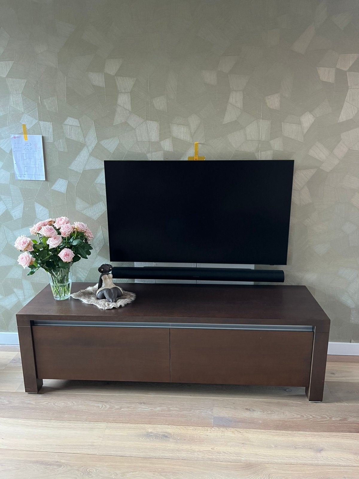TV-meubel, notenhout, Huis en Inrichting, Ophalen, 150 tot 200 cm, Zo goed als nieuw, Minder dan 100 cm
