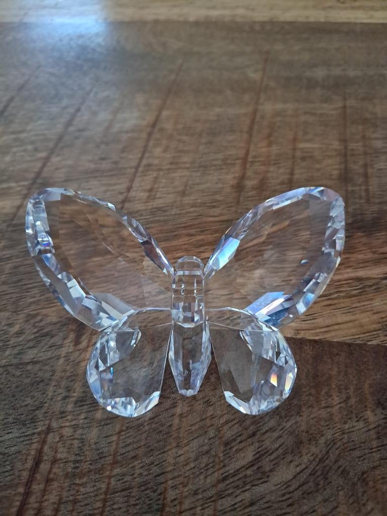 Swarovski vlinder uit de serie Betoverende Tuin, Verzamelen, Swarovski, Ophalen of Verzenden, Zo goed als nieuw, Figuurtje