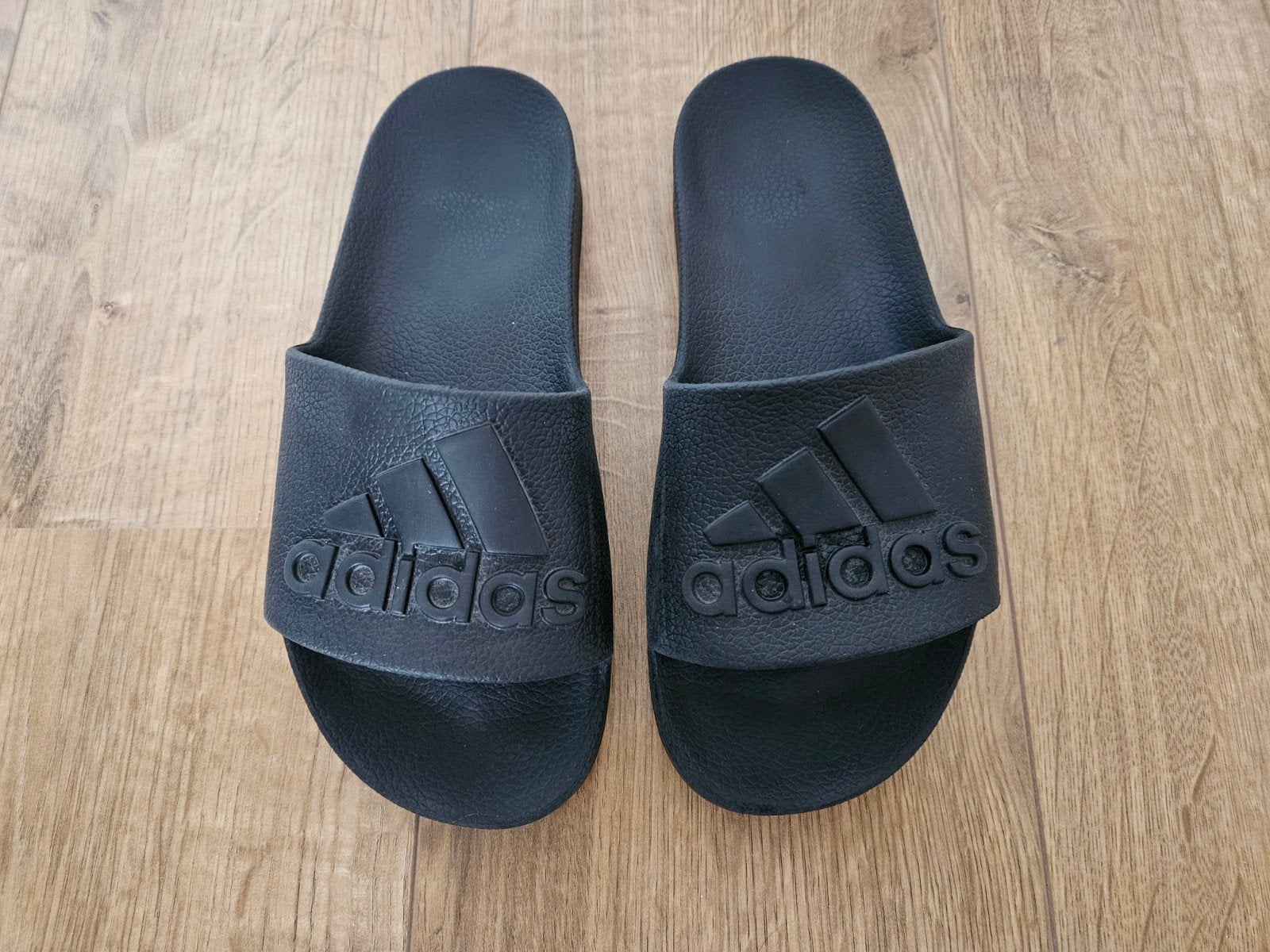 ADIDAS SLIPPER ZWART M 40, Adidas, Zwart, Ophalen of Verzenden, Zo goed als nieuw