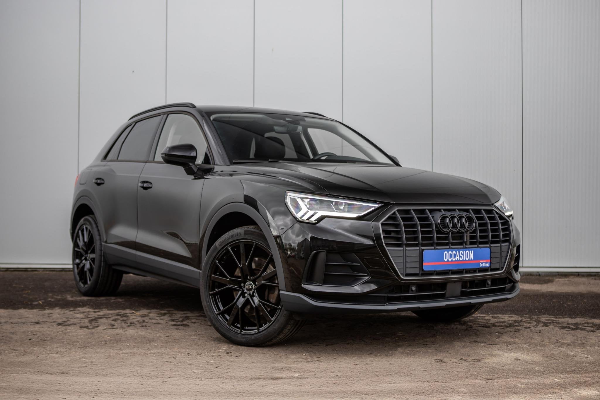 Audi Q3 45 TFSI e edition, Auto's, Stof, Gebruikt, 150 pk, Zwart