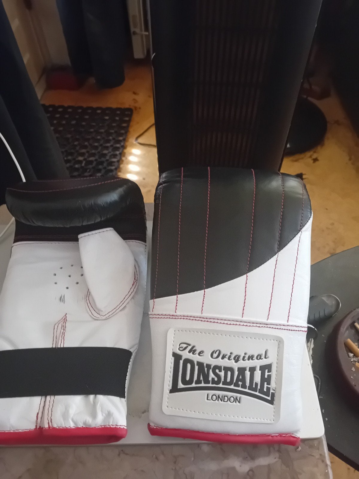 Lonsdale bokshandschoenen - Wit/Zwart, Ophalen of Verzenden
