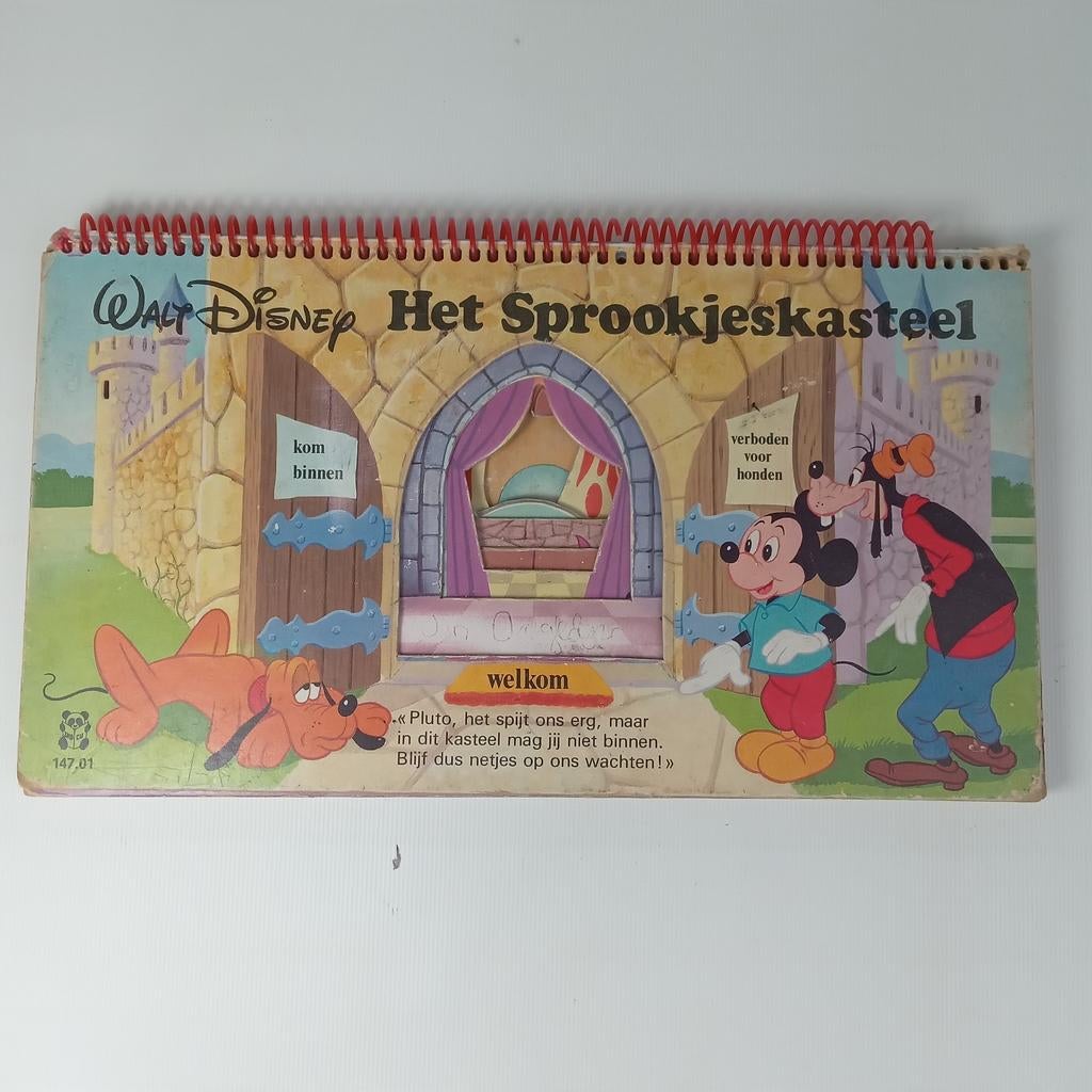 Walt Disney Het Sprookjeskasteel Pop-up Boek, Boeken, Ophalen of Verzenden, Gelezen, Walt Disney