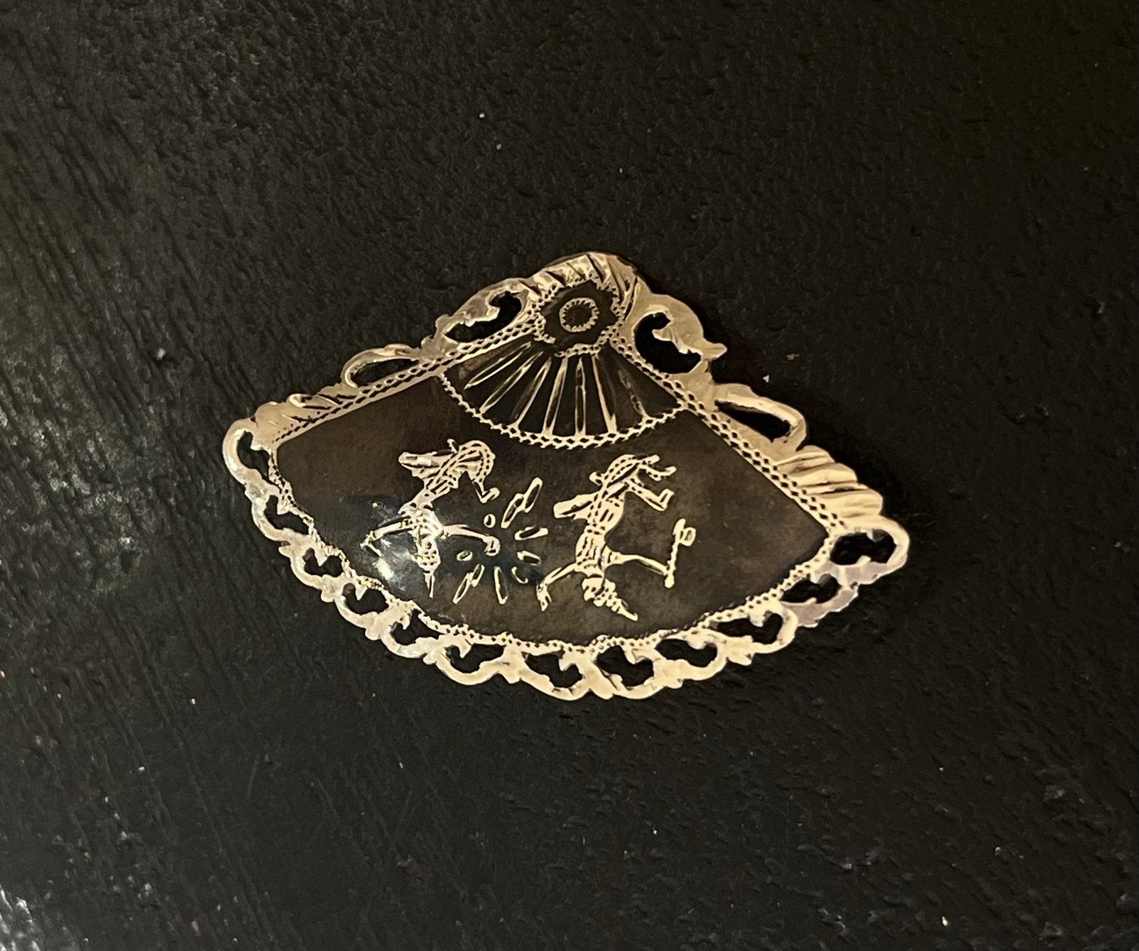 SIAM ZILVEREN BROCHE, 4 tot 7 cm, Verzenden, Zo goed als nieuw, Zilver