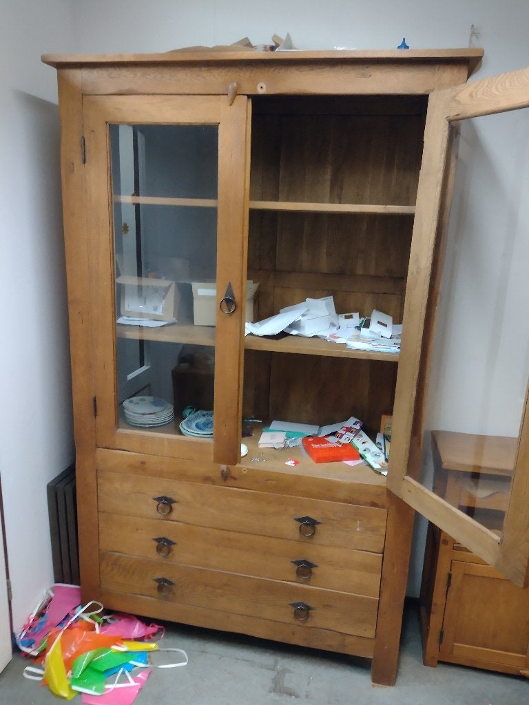 eiken vitrinekast met bijpassende eettafel 180 lang, Ophalen, Gebruikt, 200 cm of meer, Eikenhout