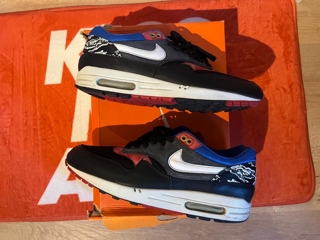 Air Max 1 Friendly Football Pack 44,5, Overige kleuren, Nike, Ophalen of Verzenden, Sneakers of Gympen