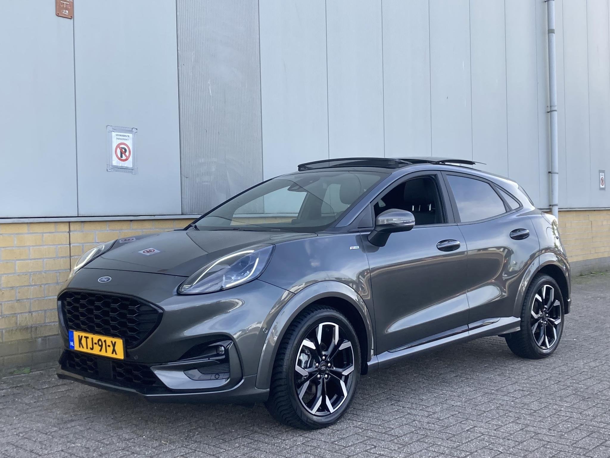 Ford Puma 1.0 EcoBoost Hybrid 125 pk ST-Line X Automaat Pano, Leder en Stof, 665 kg, Bedrijf, 3 cilinders