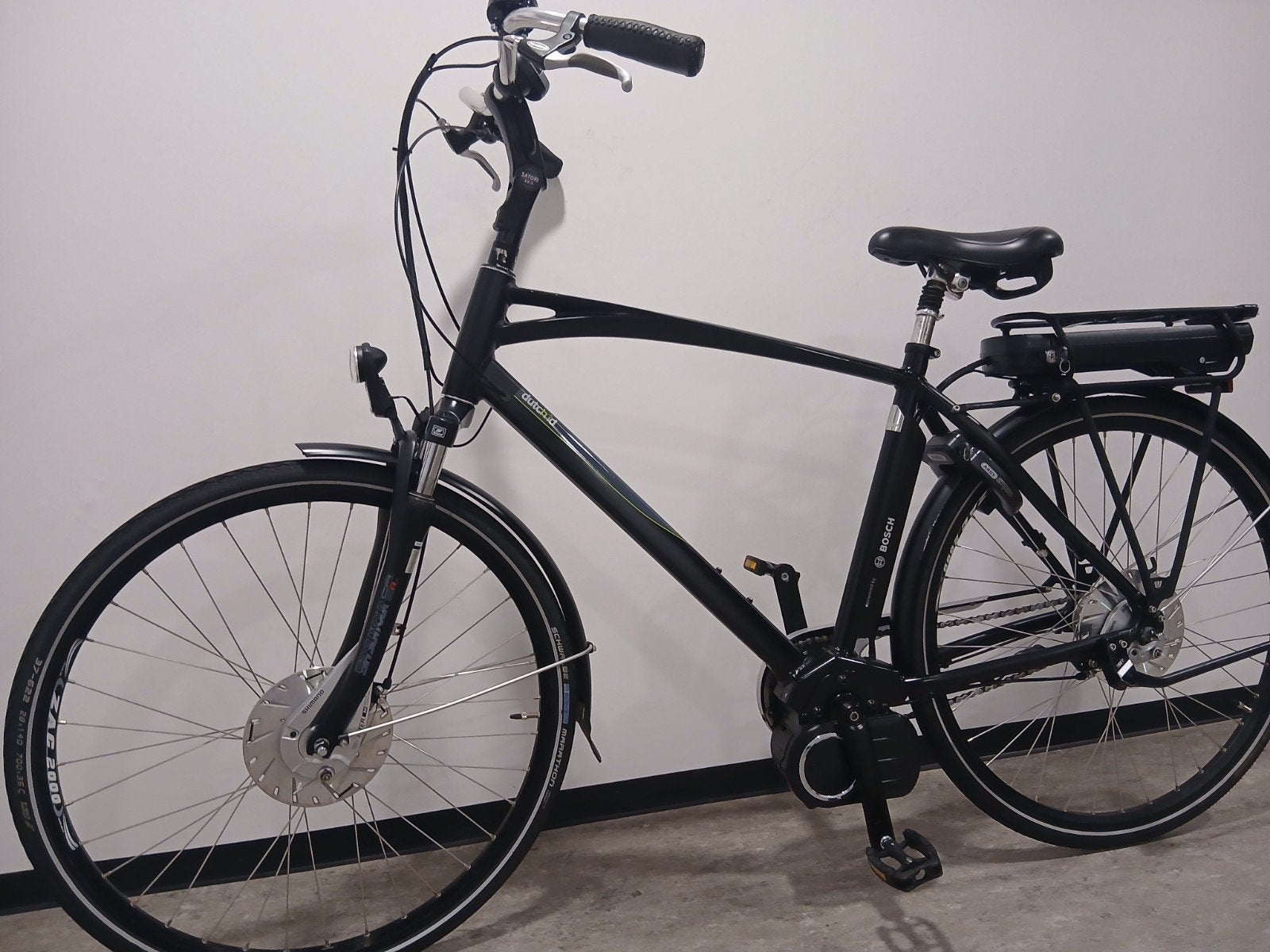 DUTCH-ID BOSCH MIDDENMOTOR ELEKTRISCHE HERENFIETS IZGST !, Fietsen en Brommers, Ophalen, Zo goed als nieuw