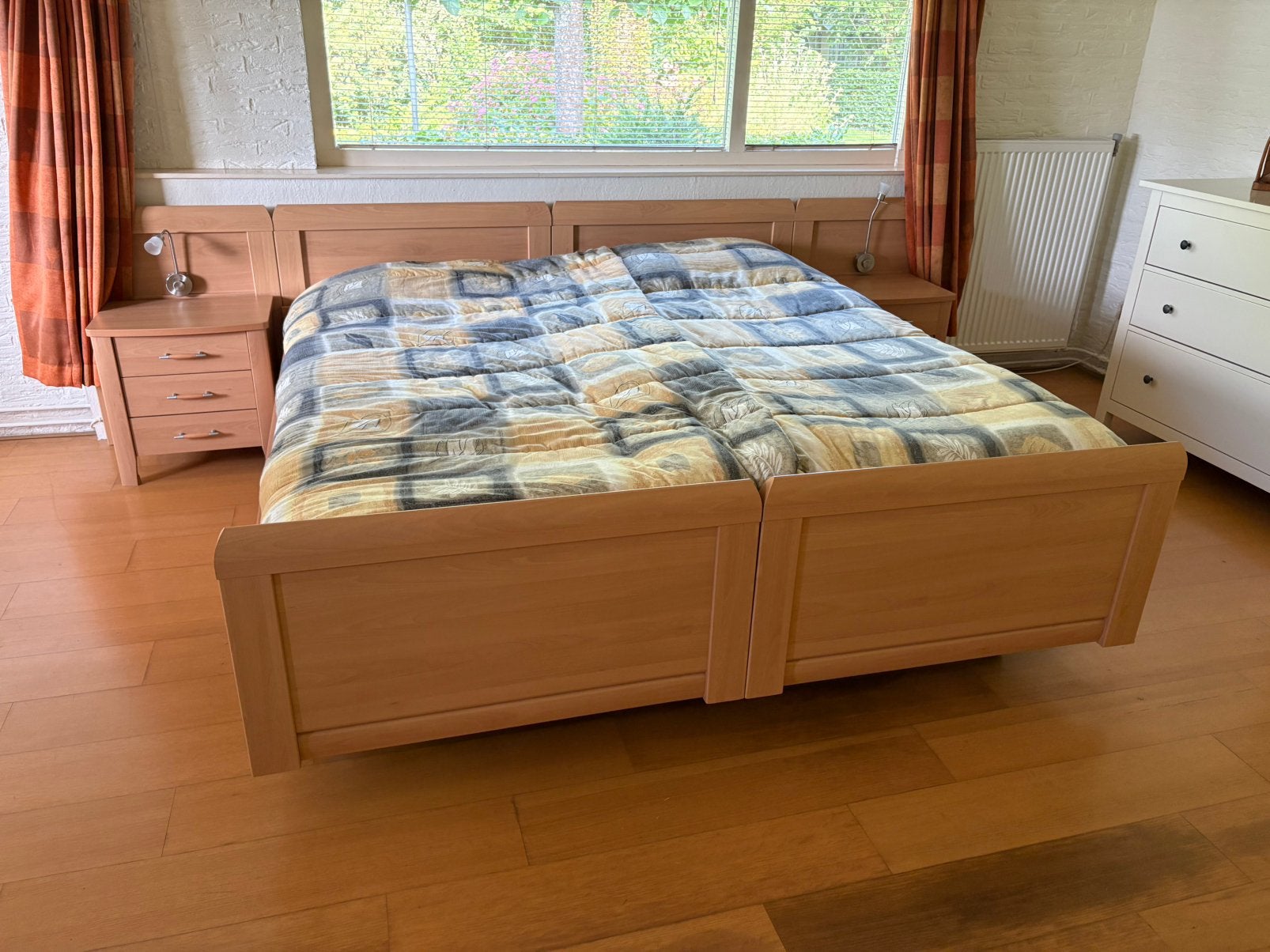 2 persoonsbed op wielen met nachtkastjes, Ophalen, Gebruikt, Eenpersoons