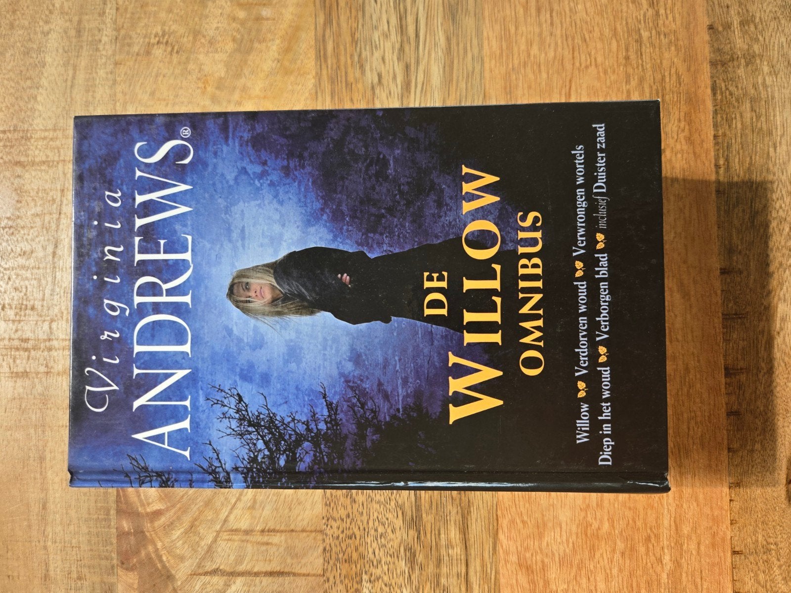 De Willow Omnibus - Virginia Andrews, Ophalen of Verzenden, Gelezen, Virginia Andrews, Nederland