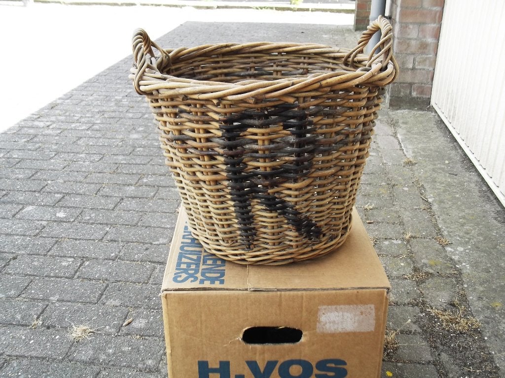 Oude rieten mand, Antiek en Kunst, Curiosa en Brocante, Ophalen