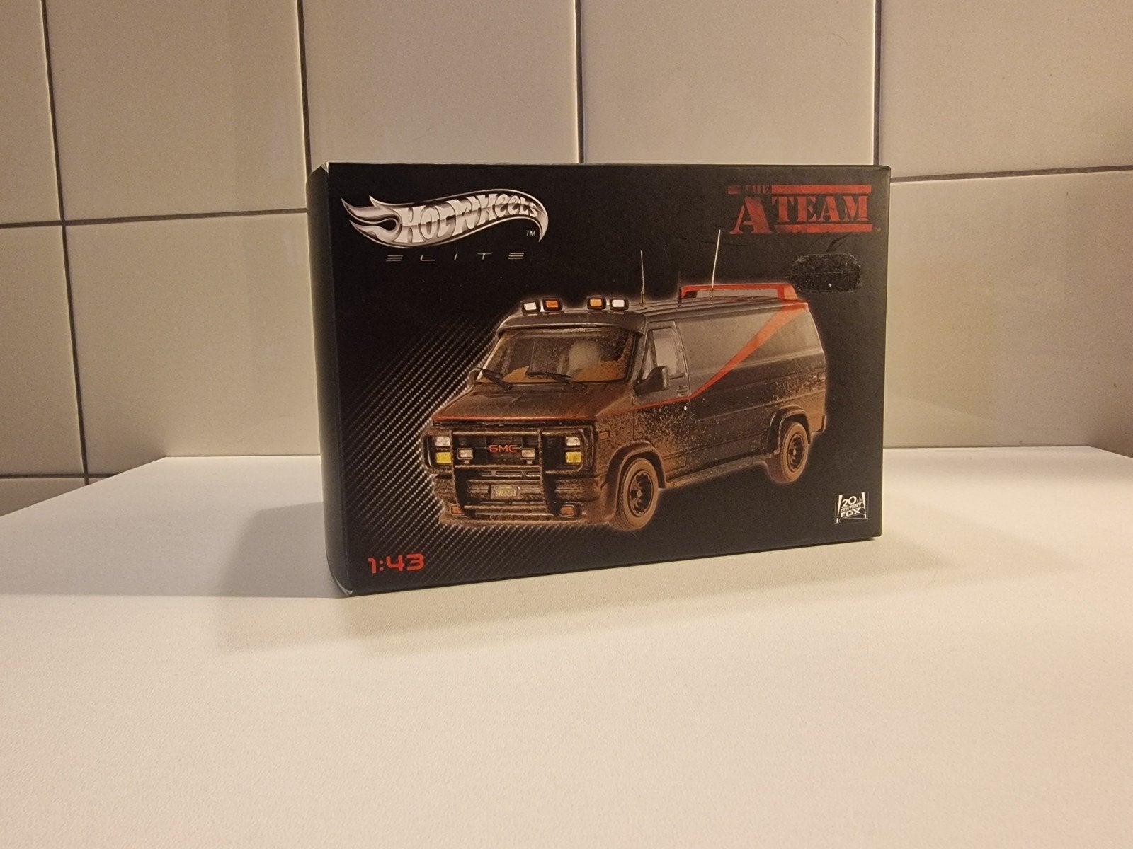 Hot Wheels Elite A-Team Bus 1:43 Mud Edition, Ophalen