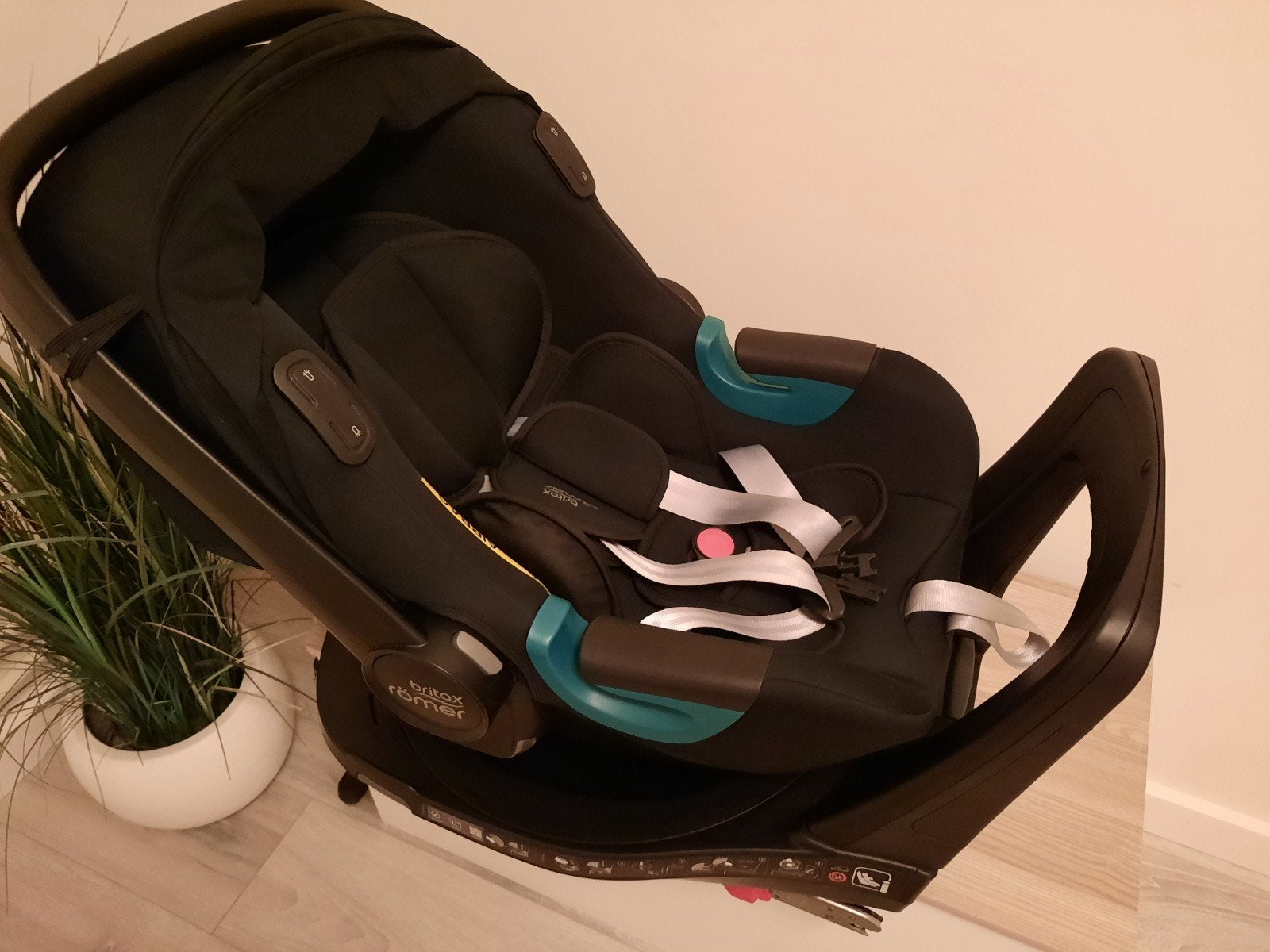 Britax Römer BABY-SAFE iSENSE Autostoel met Flex Base iSense, Romer, Ophalen of Verzenden, Zo goed als nieuw, 0 t/m 13 kg