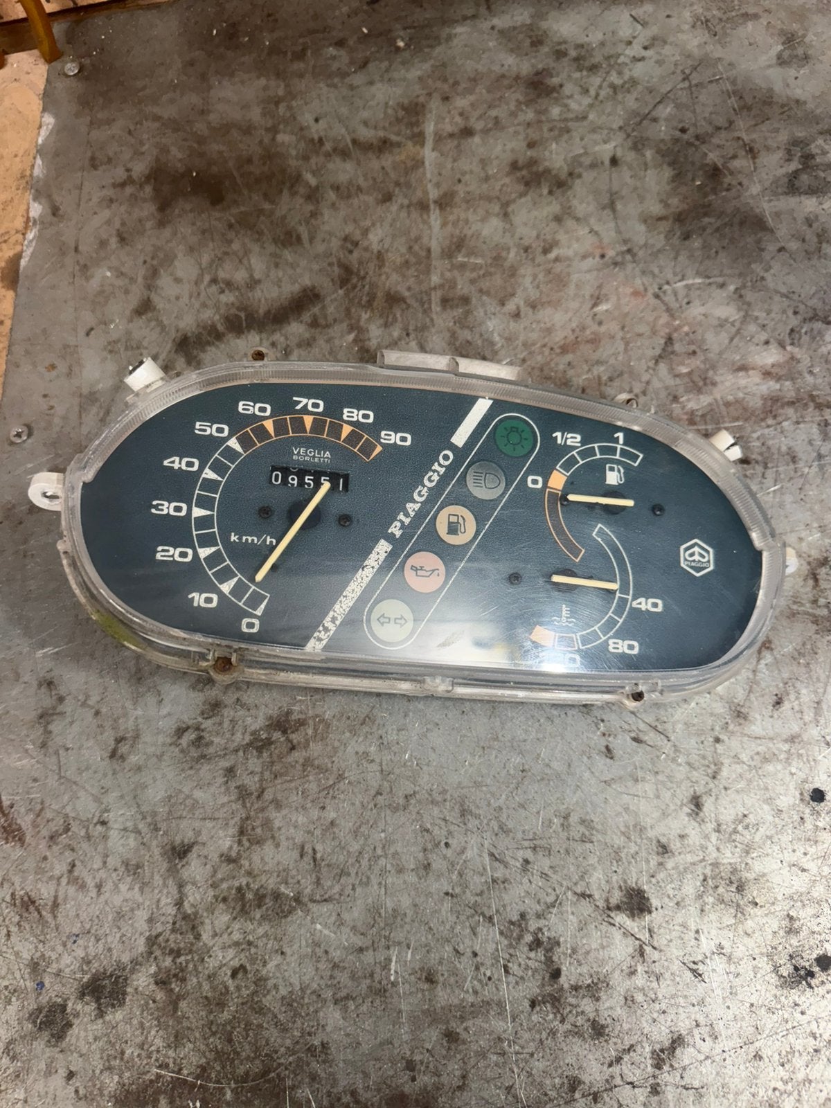 Piaggio quartz teller 50cc 70cc, Ophalen of Verzenden