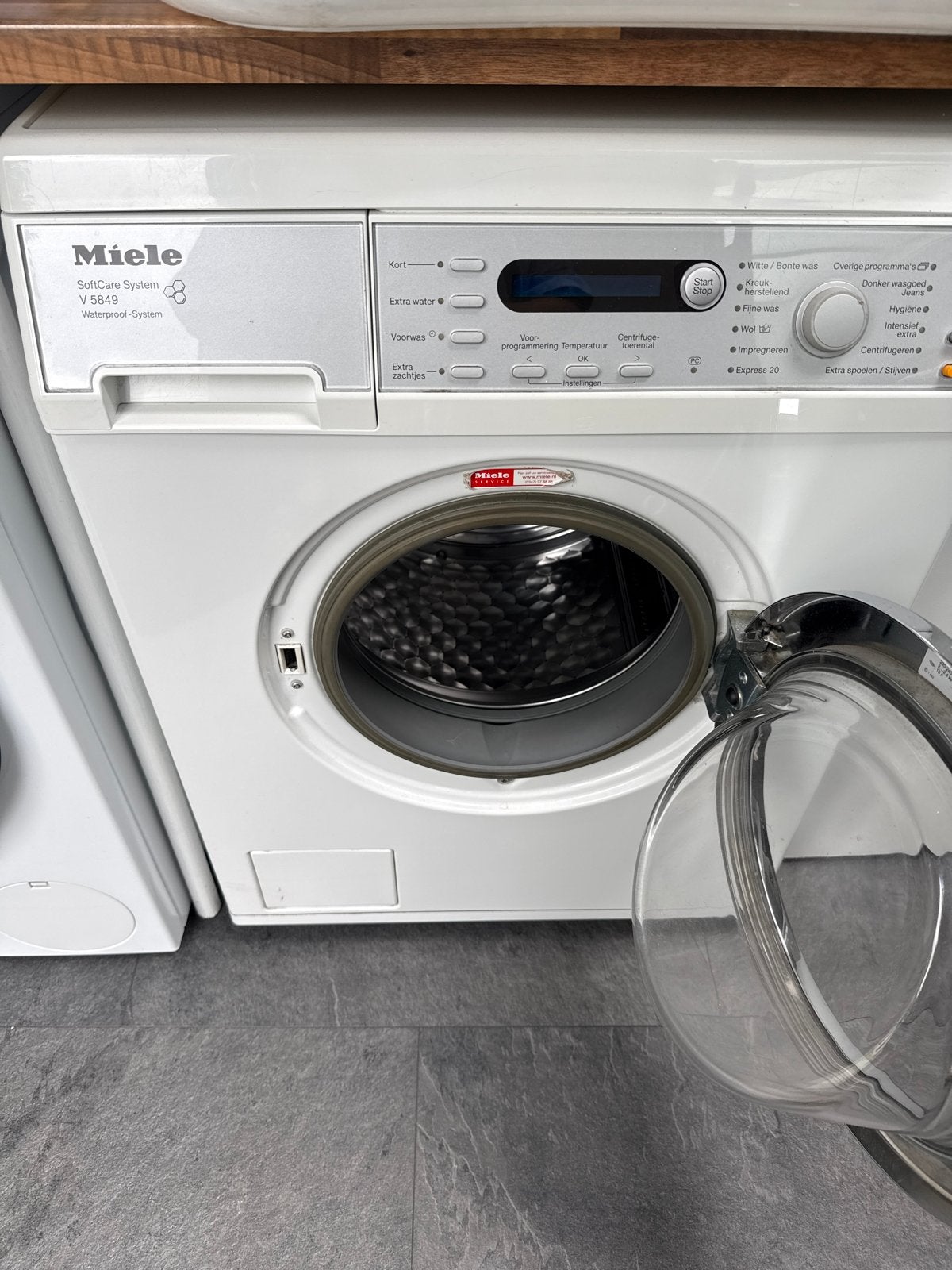 Gebruikte Miele wasmachine (vetluis) - voor onderdelen, Witgoed en Apparatuur, Ophalen, 1200 tot 1600 toeren, Gebruikt, 8 tot 10 kg
