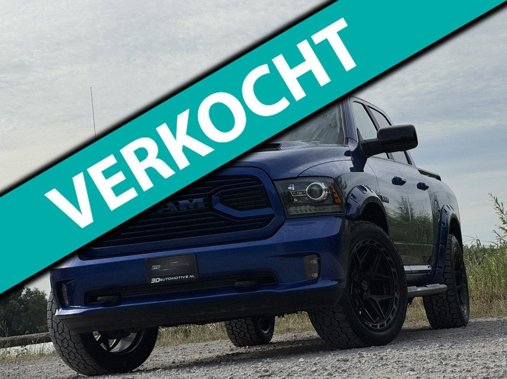 Dodge RAM 1500 SPORT 5.7L V8 WIDEBODY LAGE BIJTELLING, 4PLAY, Automaat, Gebruikt, 5654 cc, Leder en Stof