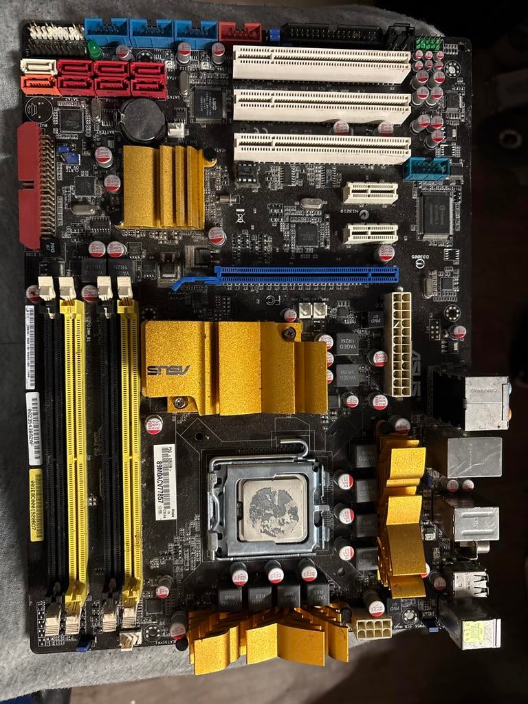 Asus P5Q Moederbord, Computers en Software, Ophalen of Verzenden, Gebruikt, Intel, DDR2