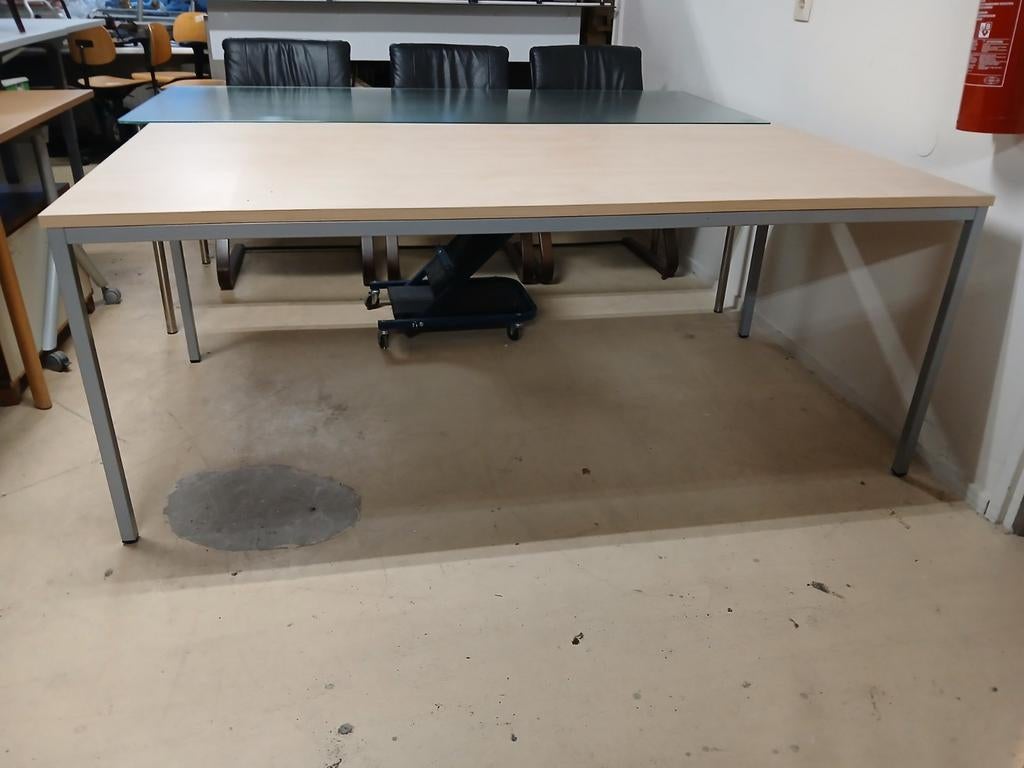 Bureau kantoortafel, Ophalen, Info@tommysmit.nl, Gebruikt, 7008AR