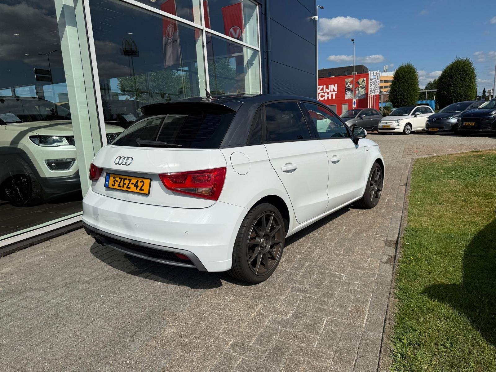 Audi A1 Sportback 1.4 TFSI Ambition Pro Line Business Leer|5, Voorwielaandrijving, Euro 5, Zwart, 4 cilinders