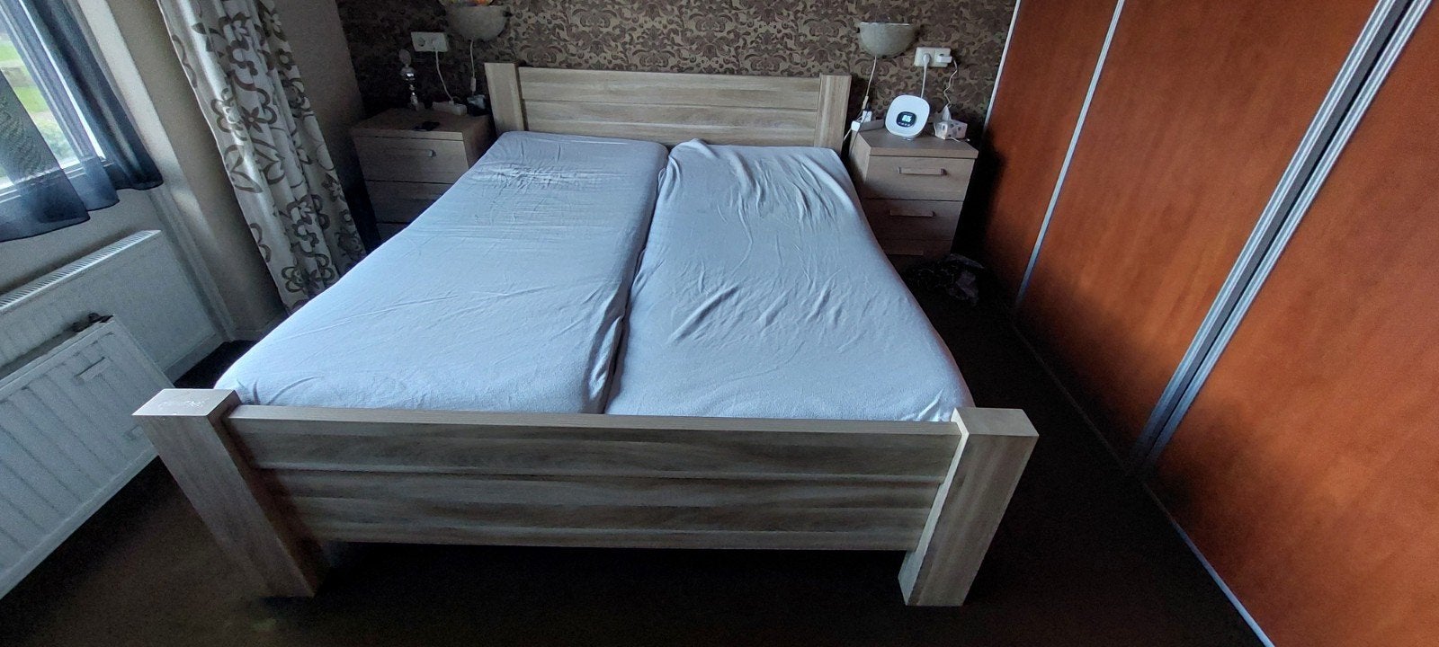 Tweepersoonsbed 180x200 cm, Huis en Inrichting, Ophalen