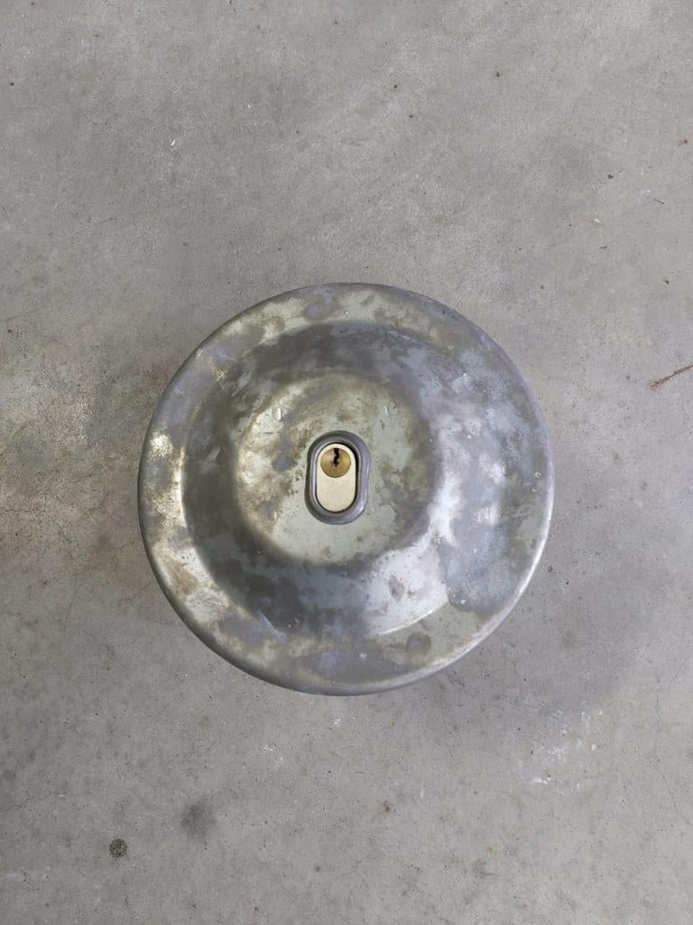 Te Koop Caravan/Camper/boot kluis, Ophalen